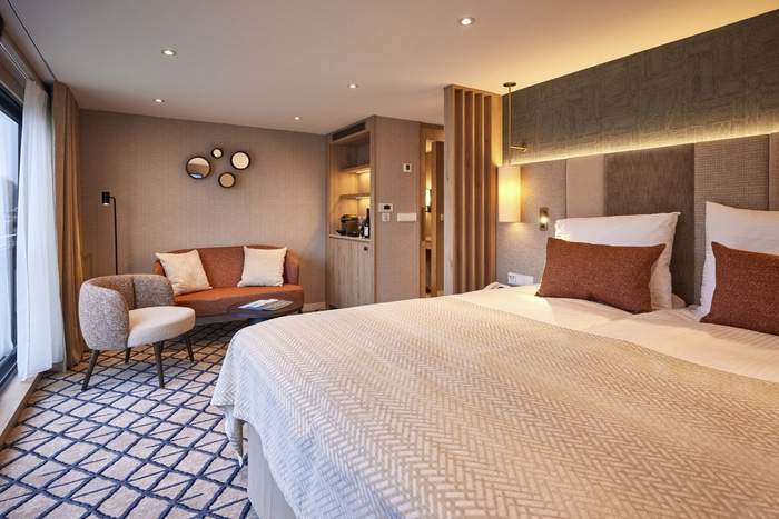 Viva Cruises Viva Two - Suite 6.jpg